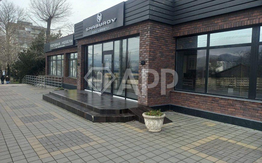 Сдаю торговое помещение 150 м2 фото