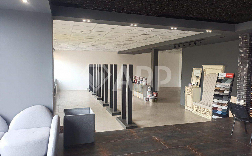 Сдаю торговое помещение 150 м2 фото