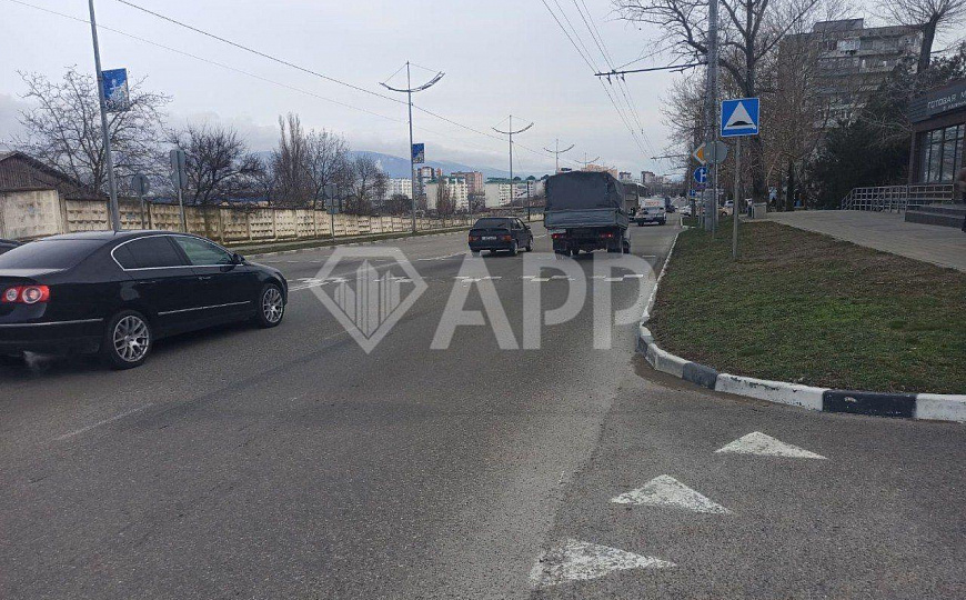 Сдаю торговое помещение 150 м2 фото