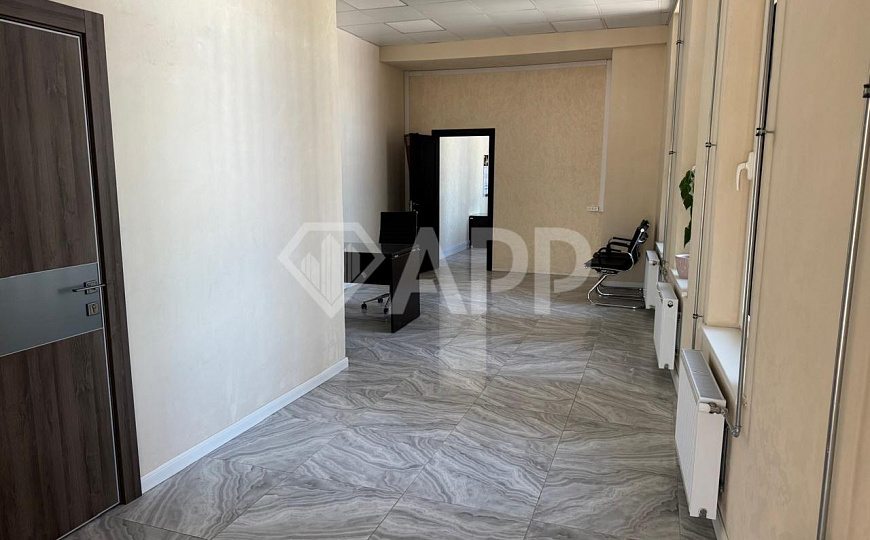 Офис рядом с метро, 69 кв.м. фото