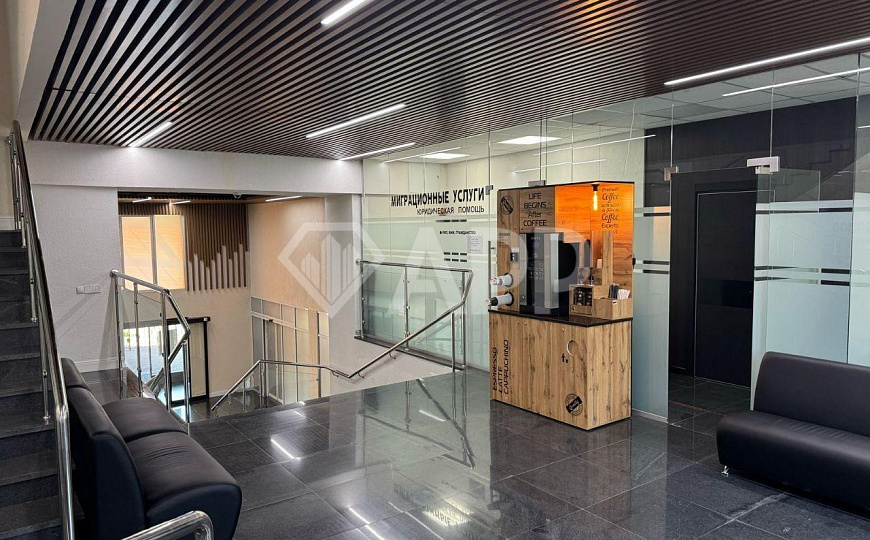 Офис рядом с метро, 69 кв.м. фото
