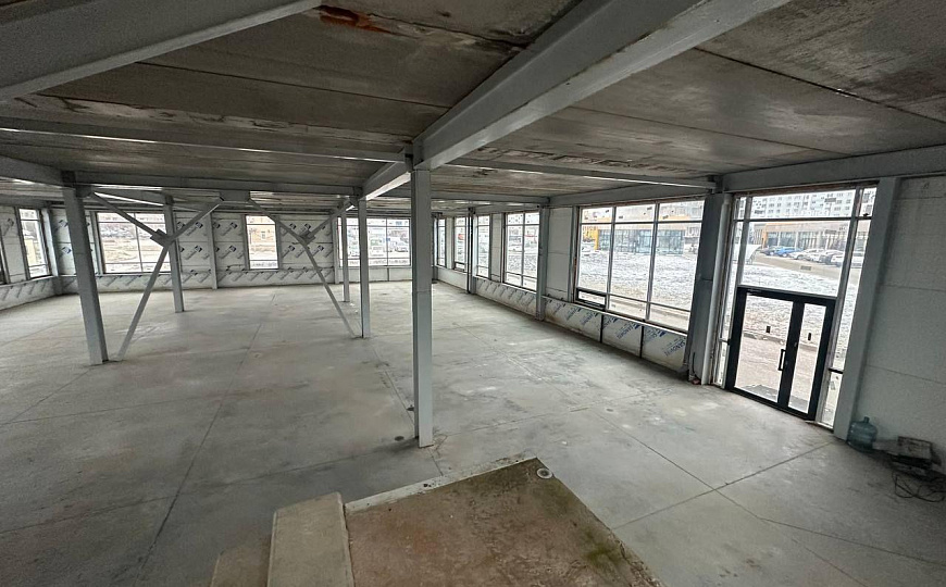 Сдаются площади на от 450 до 897,7 м² фото