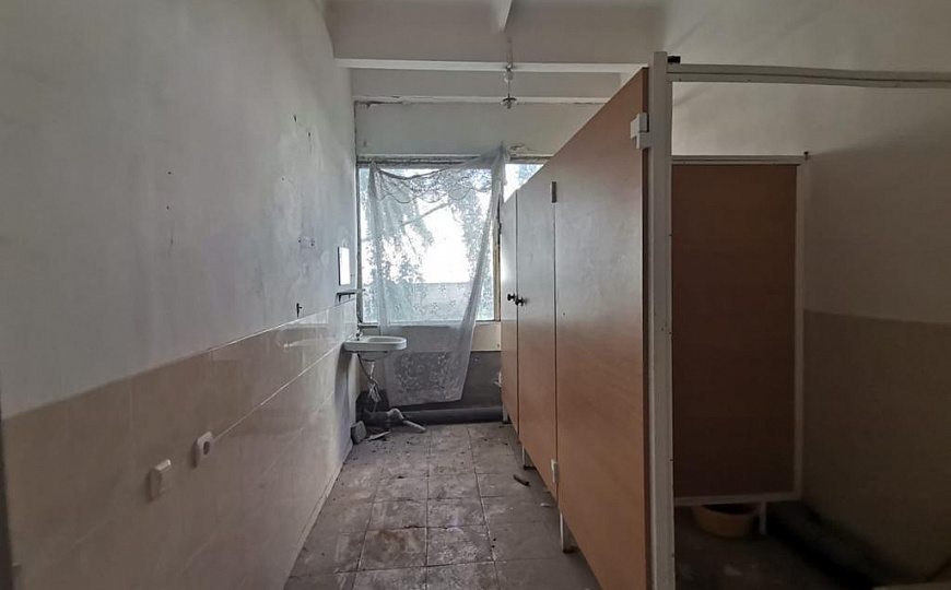 Отдельно стоящие здания 2051,7 м² с зу 1894 м²  фото