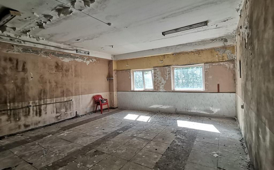 Отдельно стоящие здания 2051,7 м² с зу 1894 м²  фото