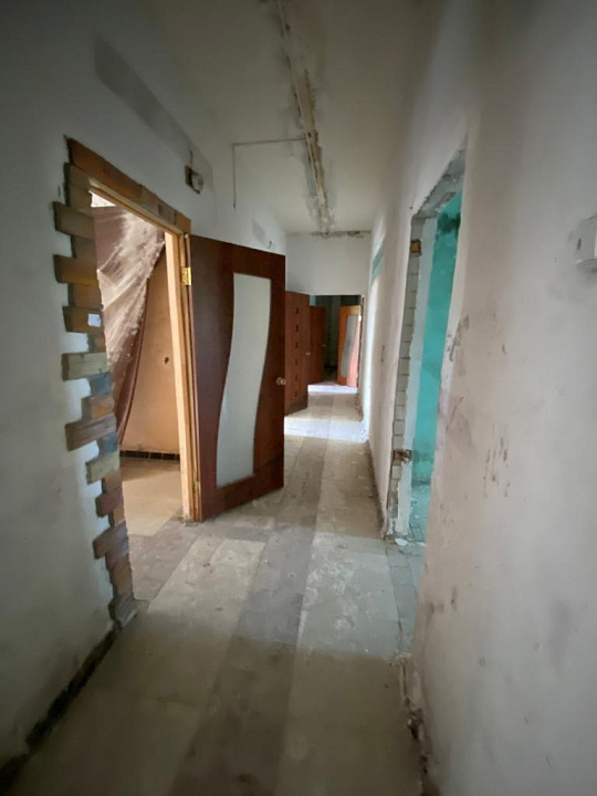 Отдельно стоящие здания 2051,7 м² с зу 1894 м²  фото