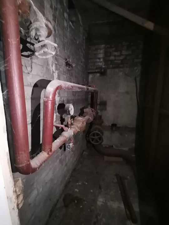 Отдельно стоящие здания 2051,7 м² с зу 1894 м²  фото