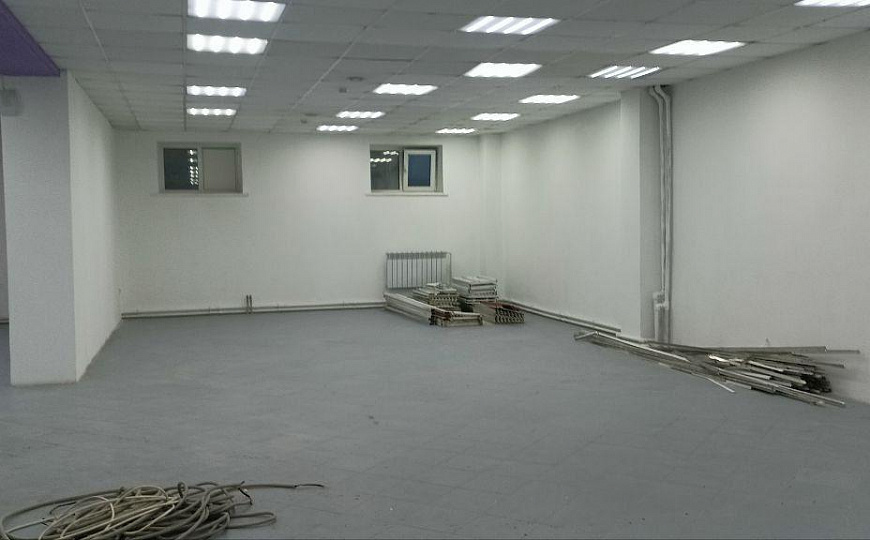 Помещение в ТЦ,183 м² фото