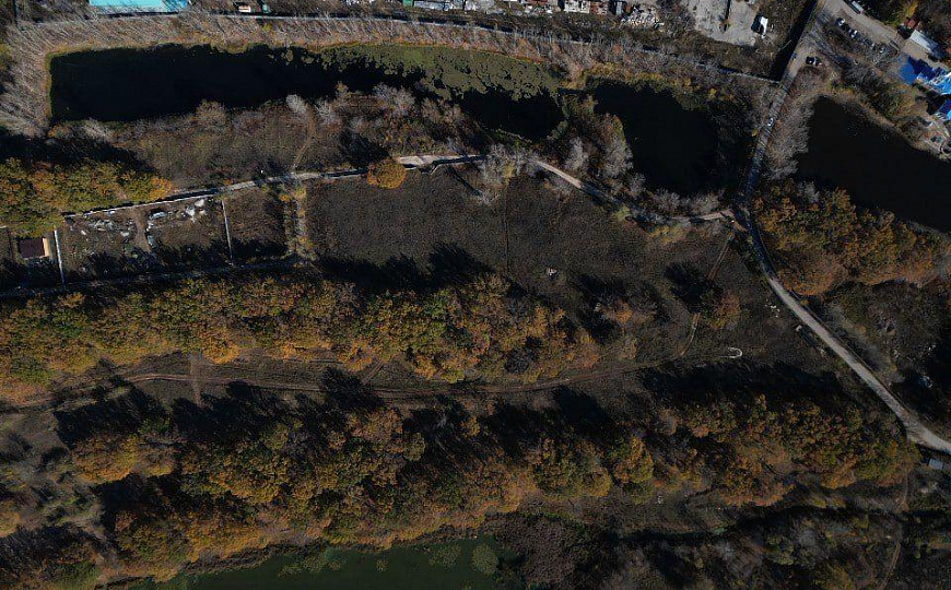 Продажа земельного участка под малоэтажную застройку, 4 га фото