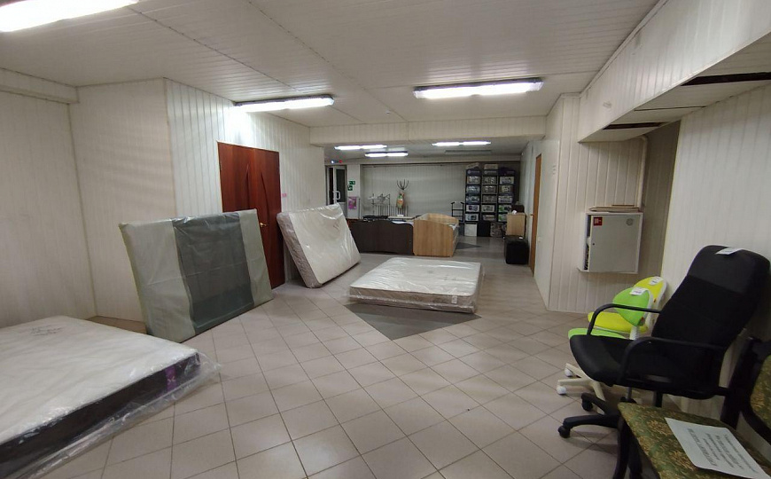 Торговое помещение 550 м2 фото