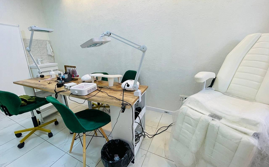 Помещение свободного назначения в центре 76м² фото