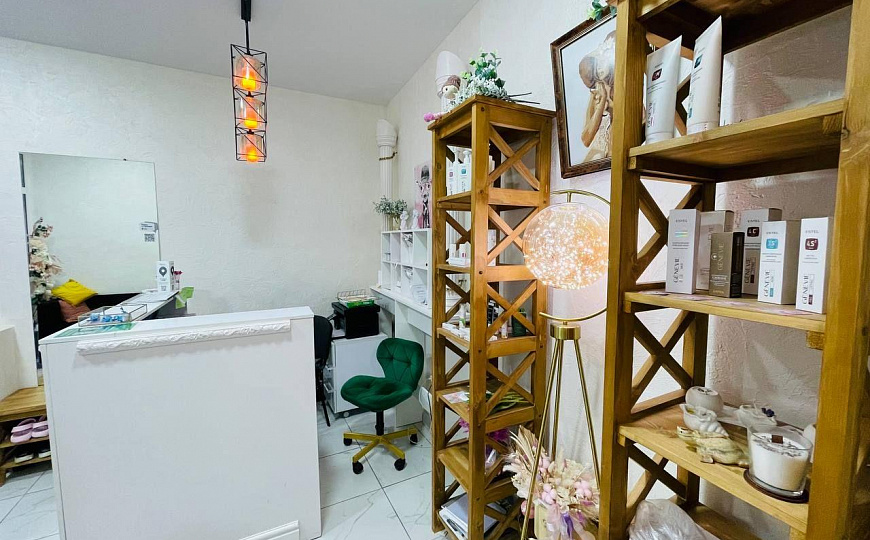 Помещение свободного назначения в центре 76м² фото