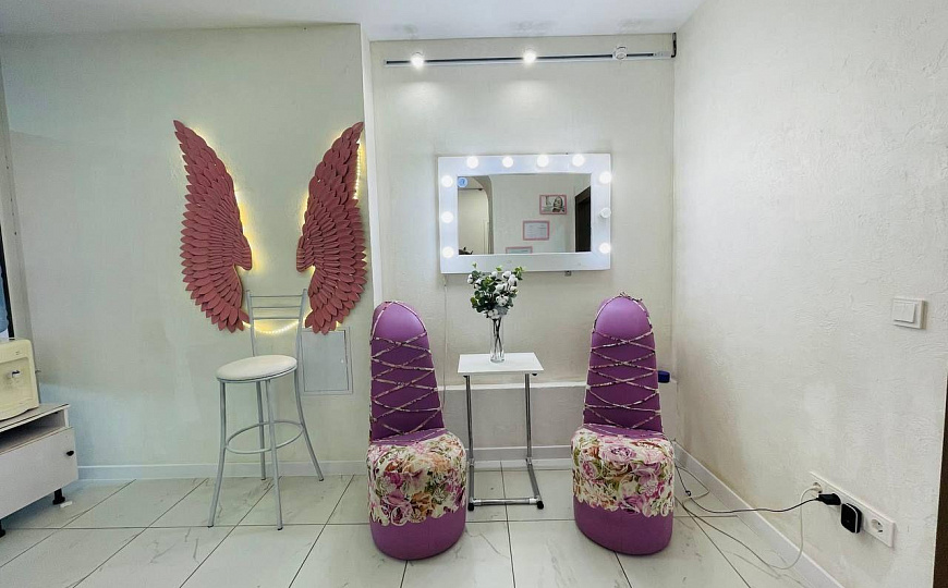 Помещение свободного назначения в центре 76м² фото