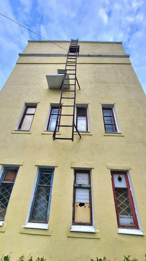  Здание свободного назначения фото