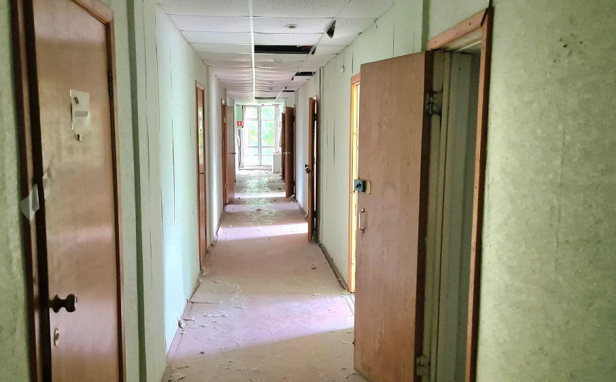  Здание свободного назначения фото