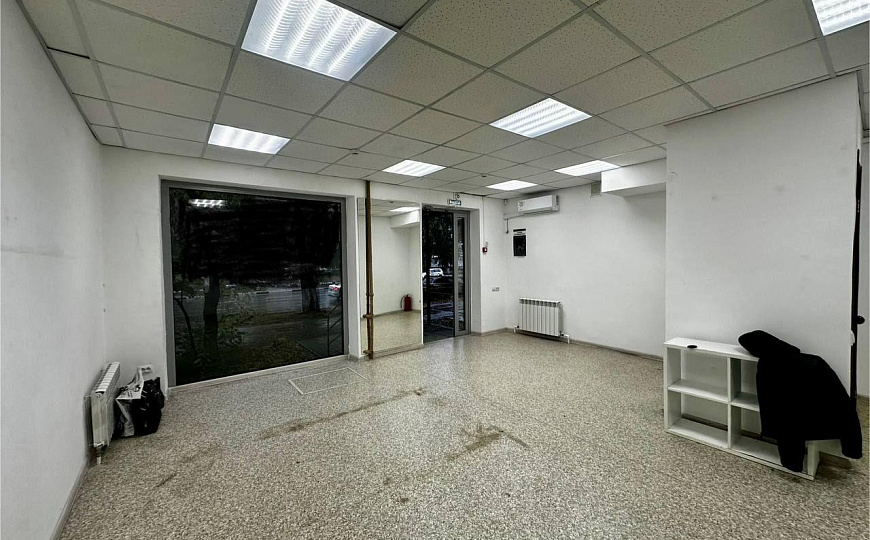 Аренда 32 м2 с отд.входом на 1 линии ул.Гагарина фото