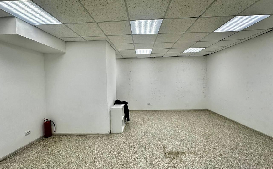 Аренда 32 м2 с отд.входом на 1 линии ул.Гагарина фото