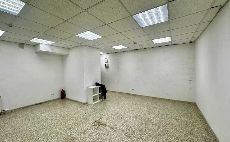 Аренда 32 м2 с отд.входом на 1 линии ул.Гагарина фото