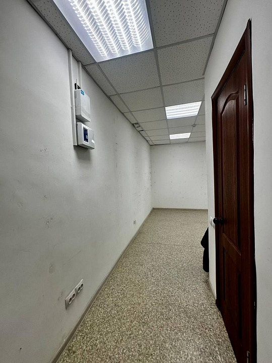 Аренда 32 м2 с отд.входом на 1 линии ул.Гагарина фото