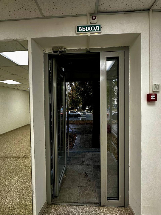 Аренда 32 м2 с отд.входом на 1 линии ул.Гагарина фото