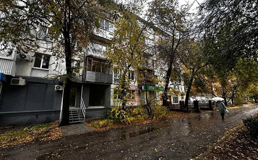 Аренда 32 м2 с отд.входом на 1 линии ул.Гагарина фото