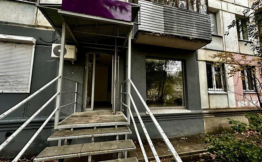 Аренда 32 м2 с отд.входом на 1 линии ул.Гагарина фото