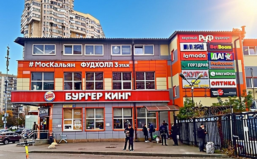 Сдам помещение в ТЦ от 11 до 15 кв.м. фото
