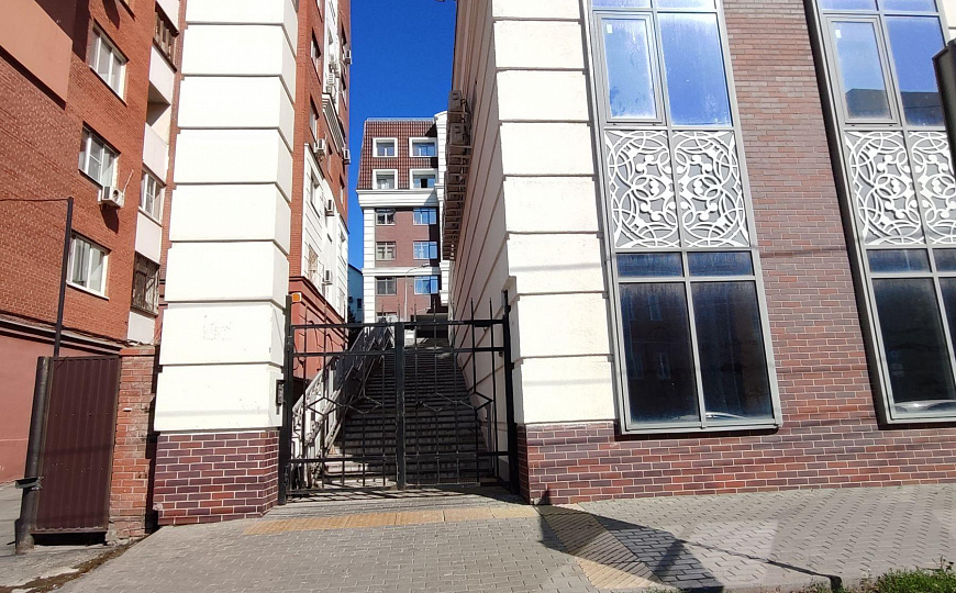 Помещение свободного назначения первая линия с парковкой фото