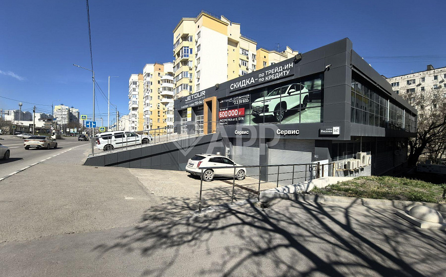 Сдаю торговое помещение, 640 м² фото
