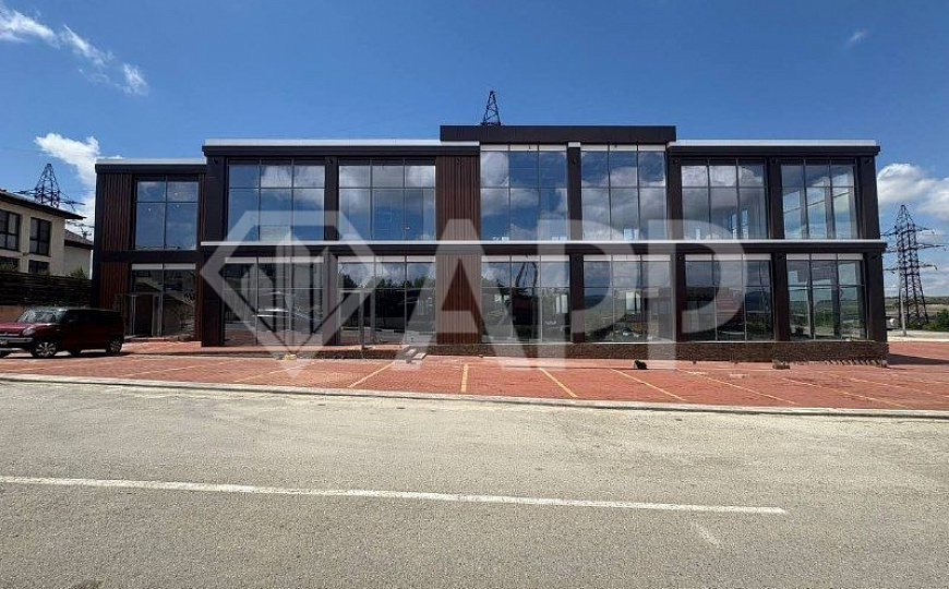 Сдаю торговые помещения от 100 до 400 м²  фото
