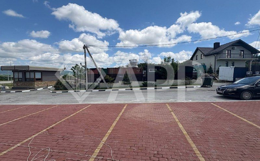 Сдаю торговые помещения от 100 до 400 м²  фото