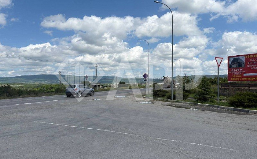 Сдаю торговые помещения от 100 до 400 м²  фото