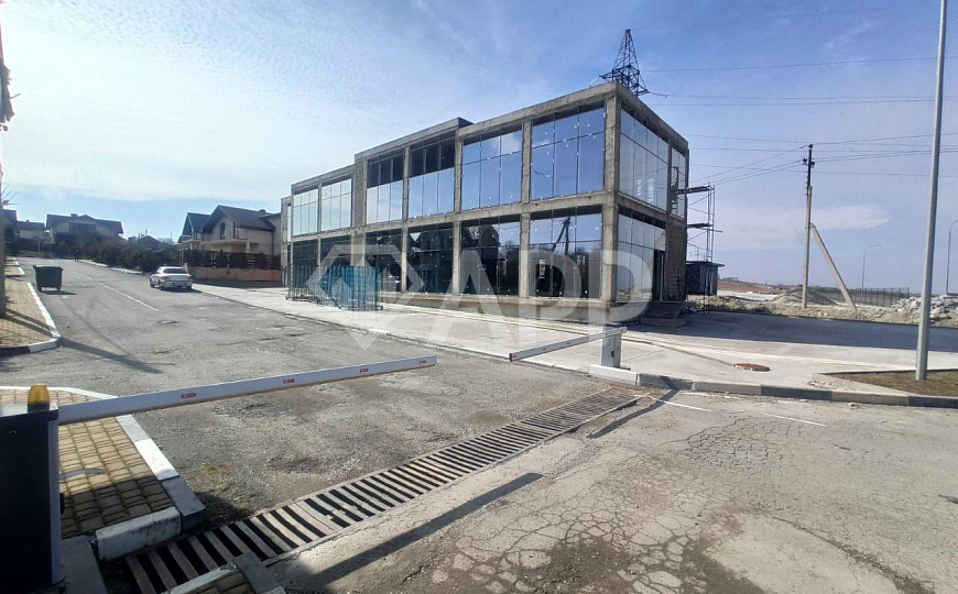Сдаю торговые помещения от 100 до 400 м²  фото