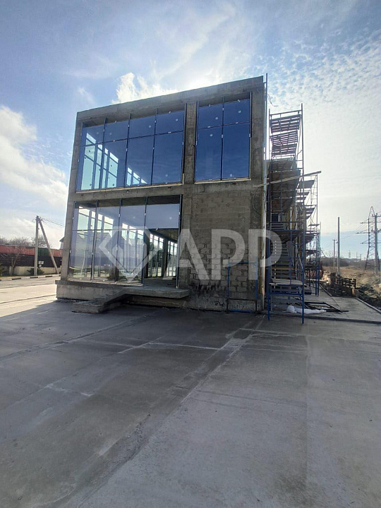 Сдаю торговые помещения от 100 до 400 м²  фото
