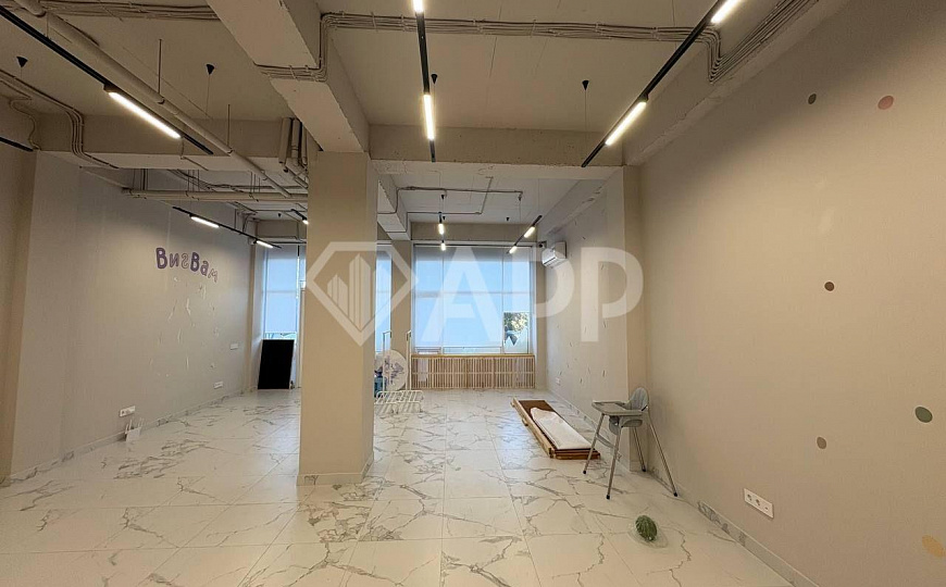 Сдаю помещение в ЖК Красина 93,7 м² фото