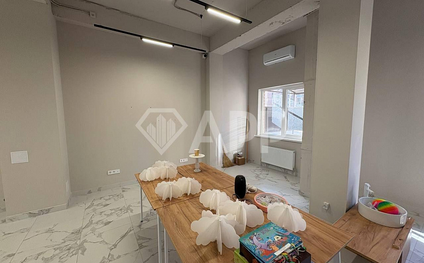 Сдаю помещение в ЖК Красина 93,7 м² фото