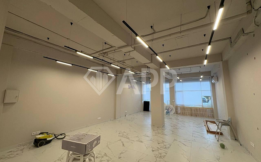 Сдаю помещение в ЖК Красина 93,7 м² фото