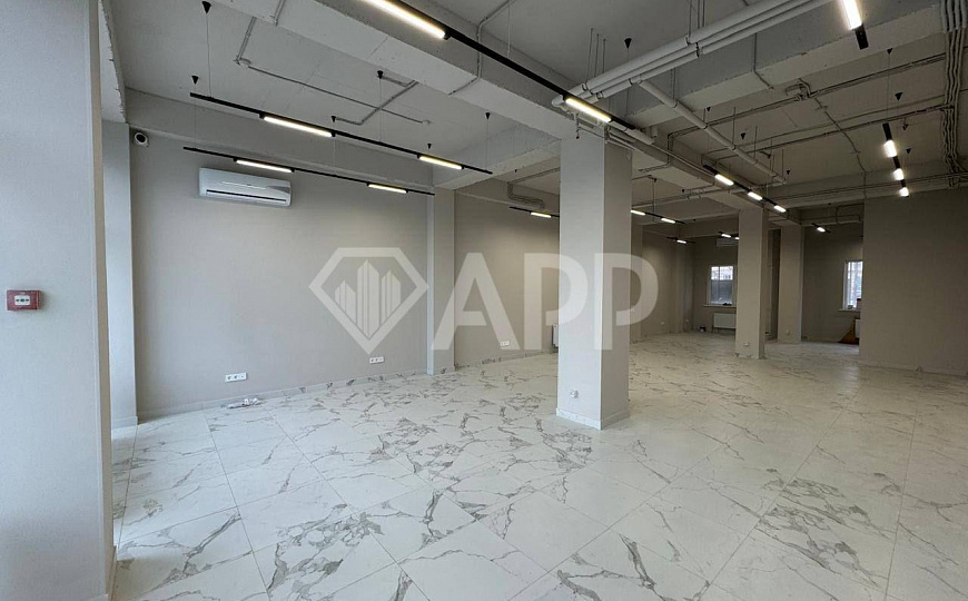Сдаю помещение в ЖК Красина 93,7 м² фото