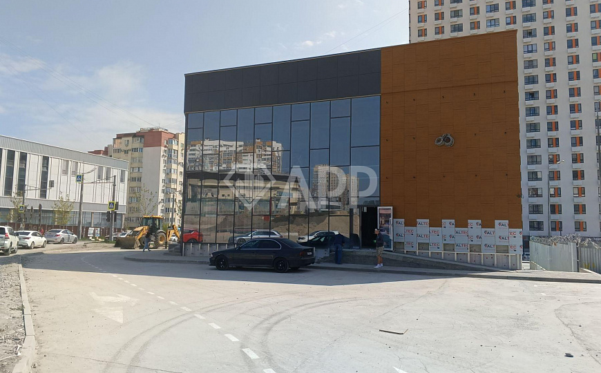 Сдаю помещение на первой линии, 523 м² фото