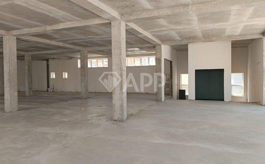 Сдаю помещение на первой линии, 523 м² фото