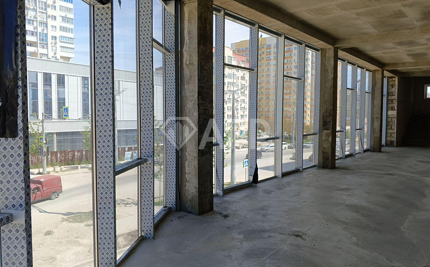 Сдаю помещение на первой линии, 523 м² фото