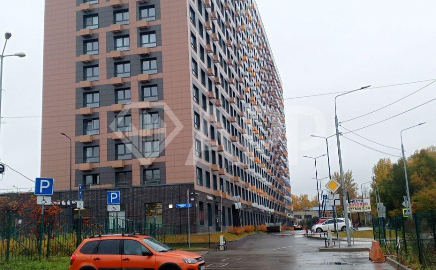 Помещение на 1-ой линии с авто-трафиком в новом заселенном ЖК с пристройкой - детским садом и творче фото