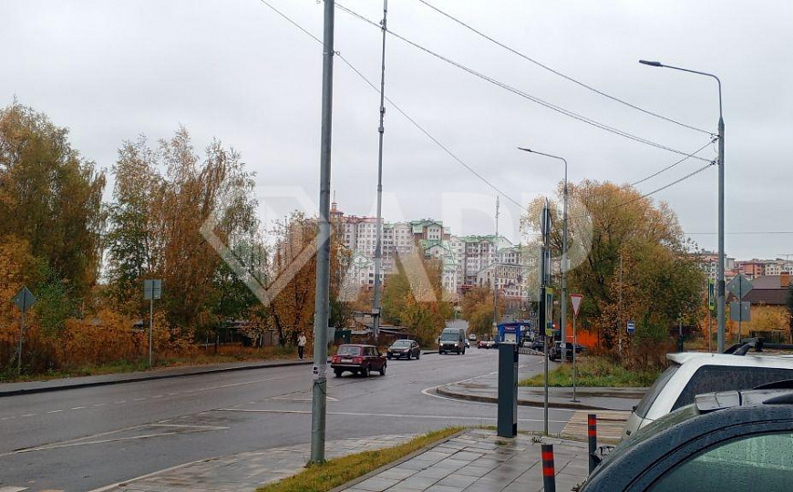 Помещение на 1-ой линии с авто-трафиком в новом заселенном ЖК с пристройкой - детским садом и творче фото