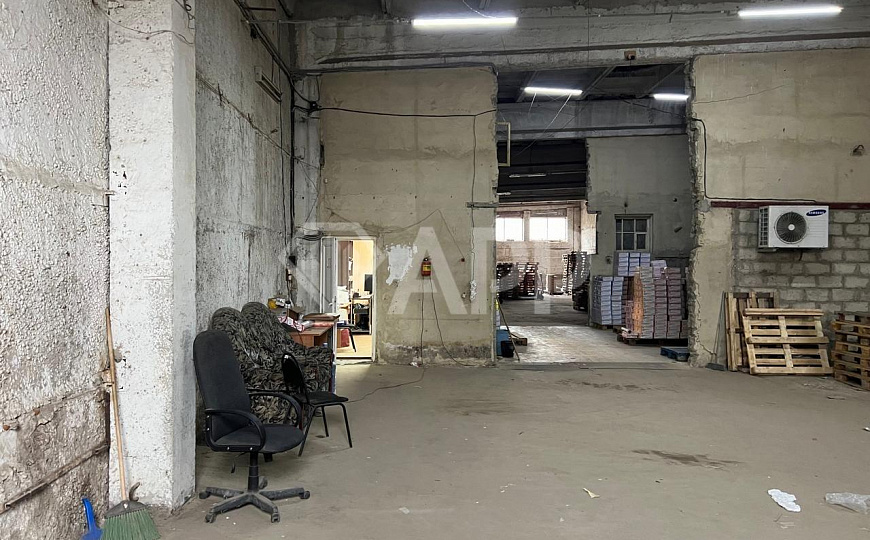 Сдам складское помещение, 500 м². От 300 до 500 м². фото