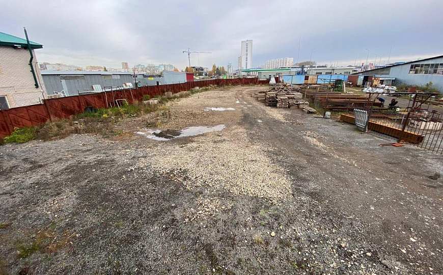 Сдается огороженная площадка фото