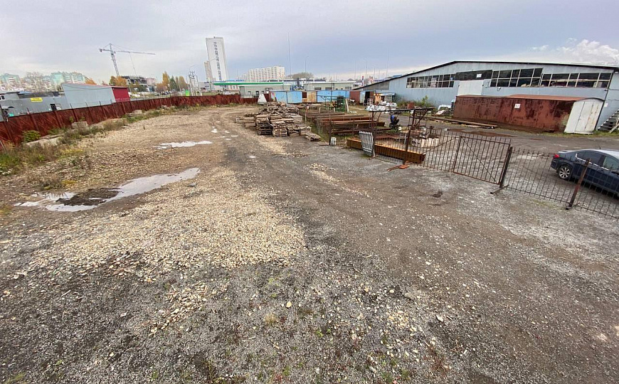 Сдается огороженная площадка фото