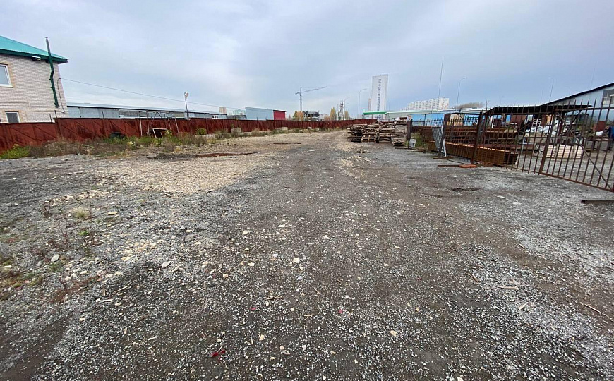 Сдается огороженная площадка фото