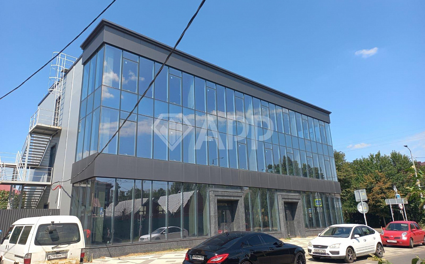 Сдаю здание, 1 100 м², Центральный район фото