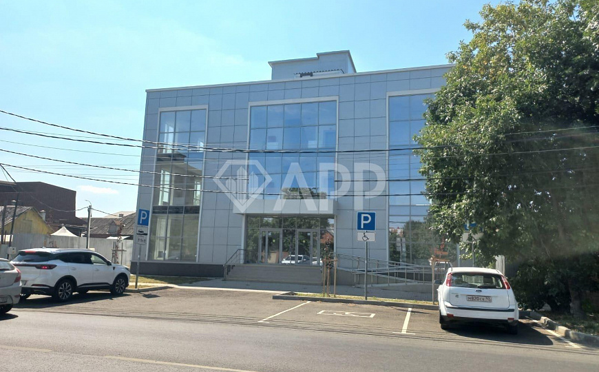 Продаю здание, 1 960 м² фото