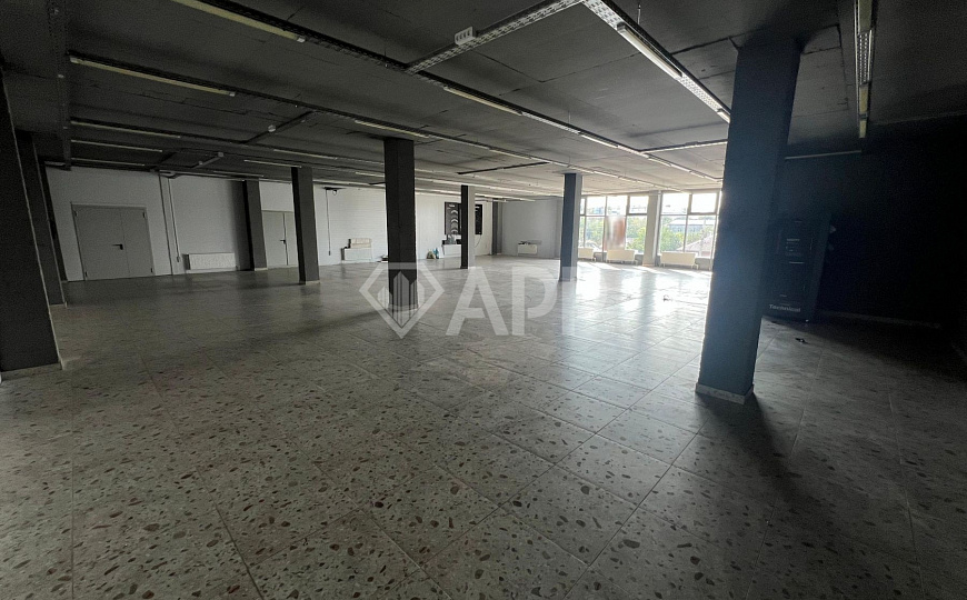 Торговая площадь/Детский центр/Склад 300м2 фото