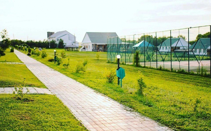 Бизнес-турбаза в пос. Новоягодное фото